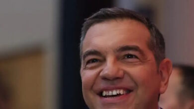 Ο-Τσίπρας-ήπιε-μπύρα-και-συζήτησε-με-Έλληνες-φοιτητές-στη-Σορβόννη-–-«Έχουν-γνήσια-αγωνία-για-το-αύριο-της-πατρίδας-μας»