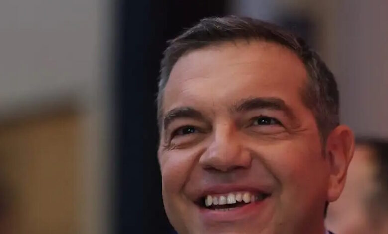 Ο-Τσίπρας-ήπιε-μπύρα-και-συζήτησε-με-Έλληνες-φοιτητές-στη-Σορβόννη-–-«Έχουν-γνήσια-αγωνία-για-το-αύριο-της-πατρίδας-μας»