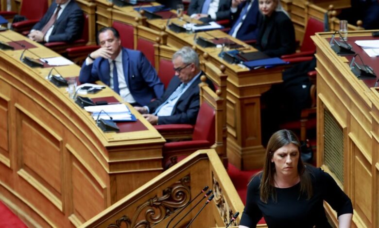 Άγρια-κόντρα-Γεωργιάδη-–-Κωνσταντοπούλου-με-φόντο-την-απεργία-πείνας-Ρούτσι:-«Πολιτικό-σκουλήκι»,-«όσο-και-να-με-βρίζετε,-δε-θα-με-σταματήσετε»