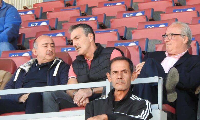 Γουρλής-ο-Σακκάς-στην-επιστροφή-του-ΑΟ-Τρίκαλα-στο-στάδιο