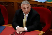 «Όχι»-Όρμπαν-στο-ευρώ,-το-νόμισμα-μιας-ΕΕ.-που-«διαλύεται»