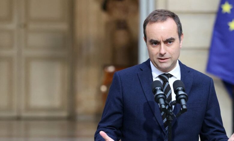 Ο-Εμανουέλ-Μακρόν-ζήτησε-από-τον-Σεμπαστιάν-Λεκορνί-να-ολοκληρώσει-τις-«τελευταίες-διαπραγματεύσεις»-έως-την-Τετάρτη