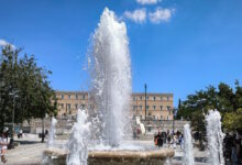 bloomberg:-Στο-χαμηλότερο-επίπεδο-το-δημόσιο-χρέος-της-Ελλάδας-–-Ραγδαία-ανάπτυξη-το-2025