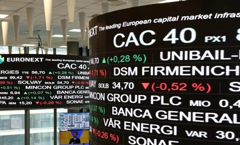 Η-πολιτική-κρίση-στη-Γαλλία-ρίχνει-για-2η-μέρα-τις-γαλλικές-μετοχές-και-το-ευρώ-–-Νέα-άνοδος-για-το-κόστος-δανεισμού