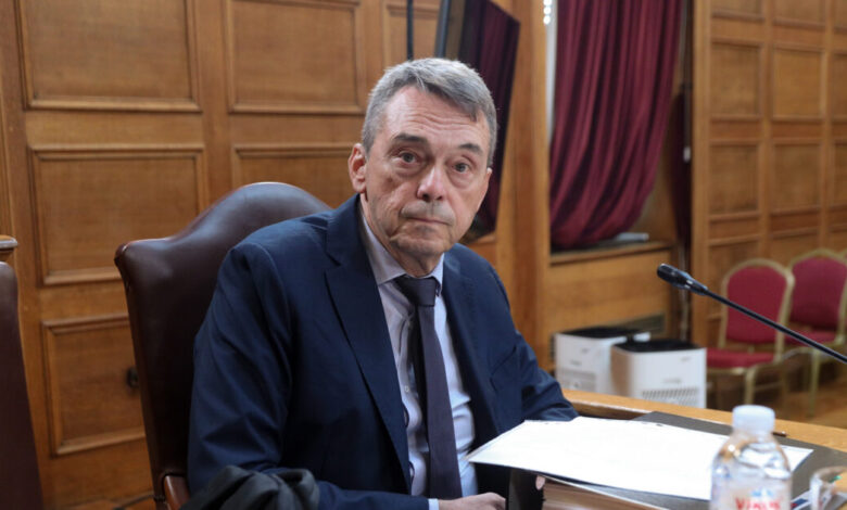 Με-υπόμνημα-700-σελίδων-εμφανίστηκε-στην-Εξεταστική-ο-πρώην-πρόεδρος-του-ΟΠΕΚΕΠΕ,-Γρηγόρης-Βάρρας