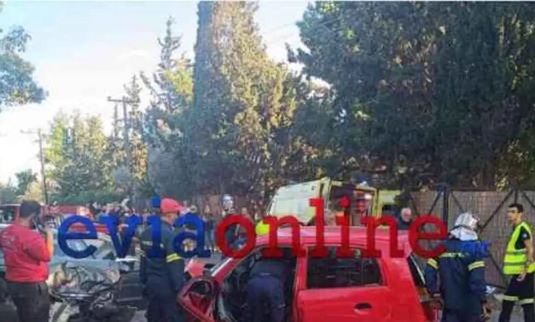 Εύβοια:-Μια-40χρονη-εγκλωβίστηκε-μέσα-σε-αυτοκίνητο-μετά-από-τροχαίο-–-Ένας-τραυματίας