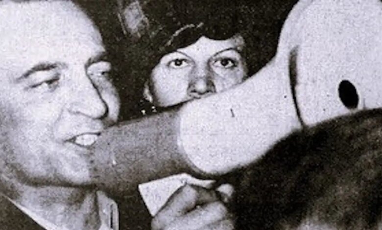 Το-«θαυματουργό-νερό»-του-Καματερού-που-θα-θεράπευε-τον-καρκίνο-–-Το-άδοξο-τέλος-του-ανθρώπου-που-οργάνωσε-την-μεγάλη-απάτη