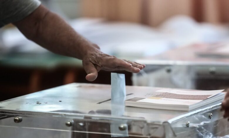 Δημοσκόπηση-opinion-poll:-Στις-16,3-μονάδες-η-διαφορά-ΝΔ-και-ΠΑΣΟΚ-–-Πόσοι-θα-ψήφιζαν-ένα-νέο-κόμμα-Τσίπρα