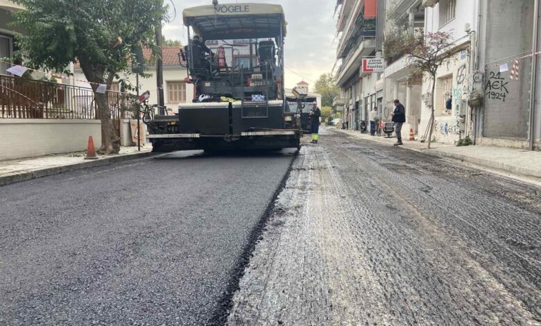 Άσφαλτος-και-στην-οδό-Βύρωνος-από-τον-Δήμο-Τρικκαίων