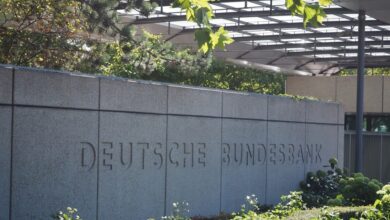 Νέα-συνταγή-bundesbank:-Κοινός-και-απλόχερος-προϋπολογισμός-για-την-άμυνα,-«εθνικά»-και-δρακόντεια-τα-μέτρα-εξόδου-από-την-κρίση