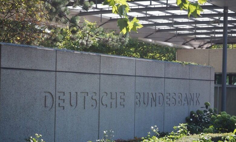 Νέα-συνταγή-bundesbank:-Κοινός-και-απλόχερος-προϋπολογισμός-για-την-άμυνα,-«εθνικά»-και-δρακόντεια-τα-μέτρα-εξόδου-από-την-κρίση