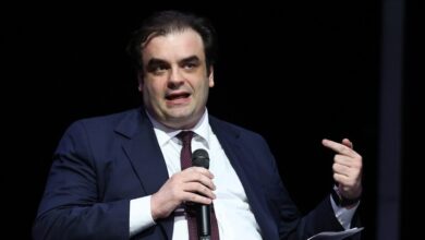 Πιερρακάκης:-«Η-Ελλάδα-επέστρεψε-με-αυτοπεποίθηση,-μεταρρυθμίσεις-και-ανοιχτή-οικονομία»