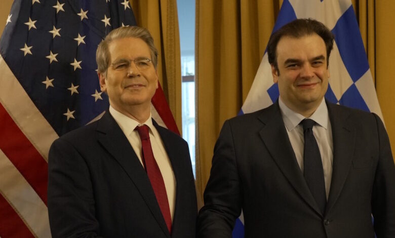 Συνάντηση-Πιερρακάκη-με-τον-ΥΠΟΙΚ-των-ΗΠΑ-Σκοτ-Μπέσεντ-–-Τι-συζητήθηκε