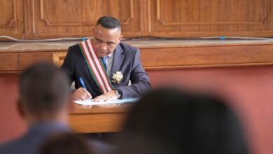 Μαδαγασκάρη:-Ο-αρχηγός-του-στρατού-ορκίστηκε-πρόεδρος