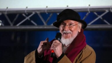 Στο-νοσοκομείο-ο-Διονύσης-Σαββόπουλος