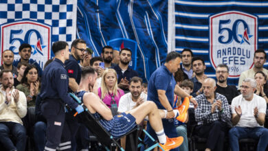 Σοκαριστικός-τραυματισμός-για-Γιώργο-Παπαγιάννη-στο-Εφές-–-Παναθηναϊκός:-Αποχώρησε-σε-καροτσάκι-με-κλάματα