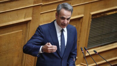 Κυριάκος-Μητσοτάκης:-«Καρφί»-για-Σαμαρά-και-Καραμανλή-με-τους-«ψευτοπατριώτες-του-καναπέ»-και-πυρά-στην-αντιπολίτευση