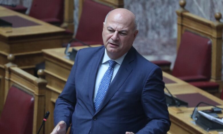 Ο-Τσιάρας-τα-«άκουσε»-από-γαλάζιους-βουλευτές-για-τις-καθυστερήσεις-στις-πληρωμές-αγροτών-–-Εγγυήσεις-για-την-ευλογιά-αιγοπροβάτων