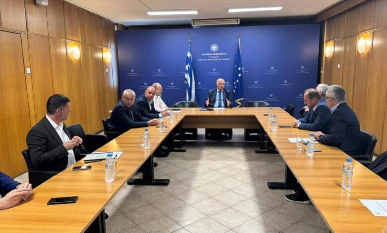 Ο-Κώστας-Τσιάρας-στηρίζει-το-βαμβάκι-με-συντονισμό