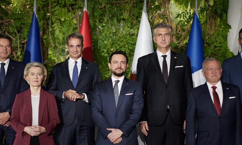 Η-συνέντευξη-Τύπου-του-Κυριάκου-Μητσοτάκη-και-των-άλλων-ηγετών-της-med9-στη-Σλοβενία