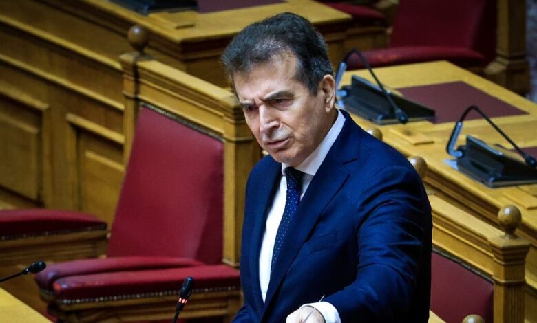 Χρυσοχοΐδης-σε-Κωνσταντοπούλου:-«Μας-λέτε-για-“γνωστούς-άγνωστους”,-χρόνια-τώρα,-καλλιεργώντας-θεωρίες-συνωμοσίας»