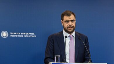 Μαρινάκης-για-Άγνωστο-Στρατιώτη:-«Θα-έπρεπε-να-είναι-αυτονόητος-ο-σεβασμός-και-η-προστασία-του-μνημείου»-–-Πυρά-σε-Ζωή-Κωνσταντοπούλου-και-Χάρη-Δούκα