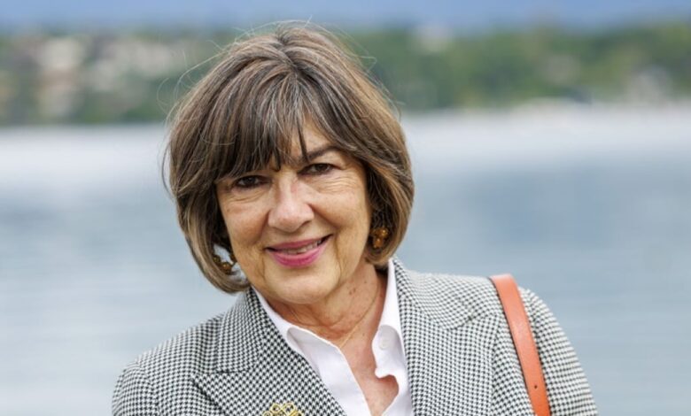 Συγκινεί-η-δημοσιογράφος-του-cnn-Κριστιάν-Αμανπούρ:-Διαγνώστηκα-με-καρκίνο-των-ωοθηκών-για-3η-φορά