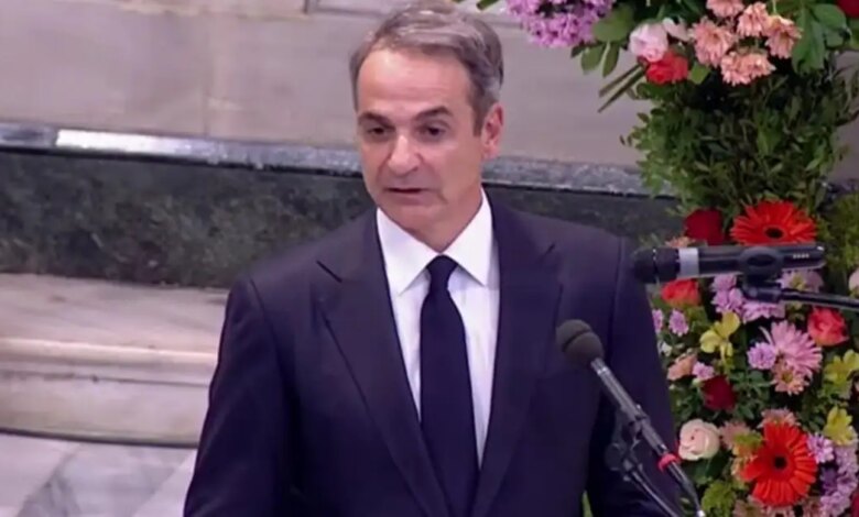 Ο-Κυριάκος-Μητσοτάκης-αποχαιρετά-τον-Διονύση-Σαββόπουλο:-«Άφησε-παρακαταθήκη-που-αξίζει-να-μας-ακολουθεί»
