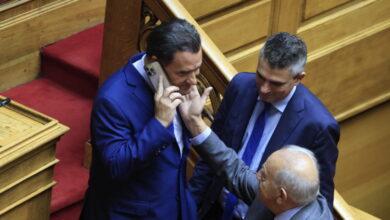 «Μπηχτές»-Άδωνι-σε-Δένδια:-«Δεν-θα-υπερασπιζόμουν-δική-μου-τροπολογία-μόνο-αν-ήμουν-σε-κώμα-και-είχα-απώλεια-συνείδησης»