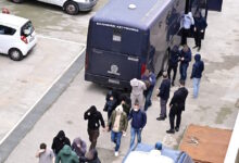 ΟΠΕΚΕΠΕ:-Σε-κατ’-οίκον-περιορισμό-με-«βραχιολάκι»-η-σύζυγος-του-φερόμενου-αρχηγού-του-κυκλώματος
