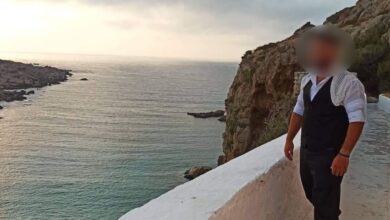 Χανιά:-Παραδόθηκε-ο-23χρονος-που-εκτέλεσε-τον-52χρονο-θείο-του-στο-γλέντι-στο-Έλος-Κισσάμου