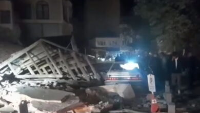 Τουρκία:-Βίντεο-από-τη-στιγμή-του-ισχυρού-σεισμού-των-6,1-Ριχτέρ-–-Κτίρια-κατέρρευσαν-και-υπέστησαν-σοβαρές-ζημιές