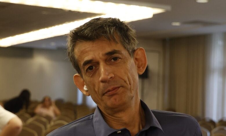 Καρανίκας:-«Κάφροι»-αυτοί-που-επιτέθηκαν-στον-Βορίδη-–-«Είσαι-ο-μόνος-αριστερός-που-έκανε-rebranding»,-λέει-ο-Γεωργιάδης