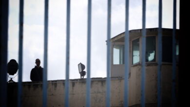 Συναγερμός-στις-φυλακές-Κορυδαλλού:-Εντοπίστηκε-πιστόλι-με-γεμιστήρα-και-8-σφαίρες-θαμμένο-στο-προαύλιο