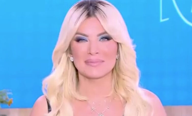 Κατερίνα-Καινούργιου:-«Ανυπομονώ-όταν-γίνω-μανούλα-να-καμαρώνω-το-παιδάκι-μου-όταν-λέει-το-ποίημα-στις-εθνικές-εορτές»