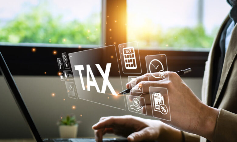 Στη-Βουλή-κατατέθηκε-το-νομοσχέδιο-για-τις-μειώσεις-φόρων-και-τις-αυξήσεις-στους-ένστολους