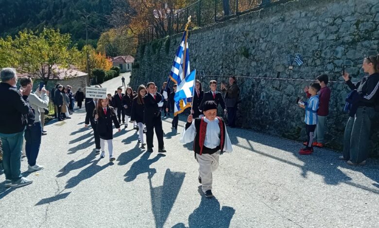 Μαθητική-παρέλαση-μετά-από-27-χρόνια-στην-Καστανιά-Καλαμπάκας