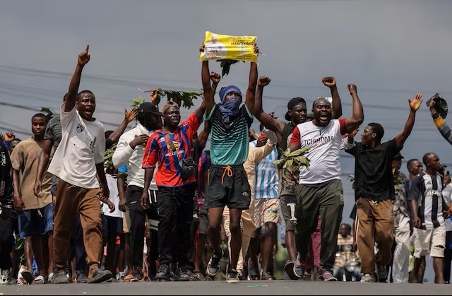Η-αντιπολίτευση-του-Καμερούν-απορρίπτει-τη-νίκη-του-Μπίγια,-καταγγέλλοντας-νοθεία
