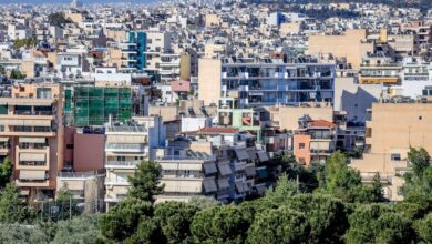 Ακρίβεια-στα-ακίνητα:-Απoκέντρωση,-καλύτερες-συγκοινωνίες-και-ποδήλατα-συνιστούν-οι-Βρυξέλλες-για-τη-μείωση-των-τιμών