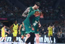 Ο-Ρισόν-Χολμς-τραυματίστηκε-ξανά-και-αποχώρησε-κουτσαίνοντας-από-το-Παναθηναϊκός-–-Μακάμπι-Τελ-Αβίβ