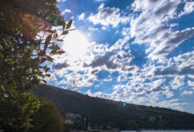 Καιρός-σήμερα:-Ηλιόλουστη-μέρα-με-λίγες-τοπικές-νεφώσεις-–-Η-θερμοκρασία-σημειώνει-μικρή-πτώση