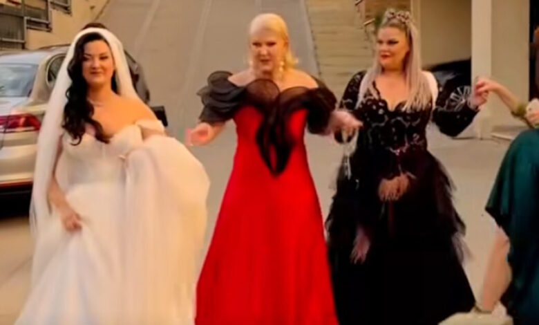 Η-Χαρά-Βέρρα-πάντρεψε-την-κόρη-της-και-βάφτισε-τον-εγγονό-της-–-Βίντεο-με-το-παραδοσιακό-γλέντι-που-ακολούθησε