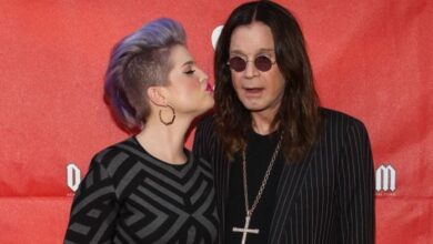 Κέλι-Όζμπορν:-Τα-πρώτα-της-γενέθλια-χωρίς-τον-πατέρα-της-Όζι-Όζμπορν-–-Οι-συγκινητικές-χειρόγραφες-κάρτες-του