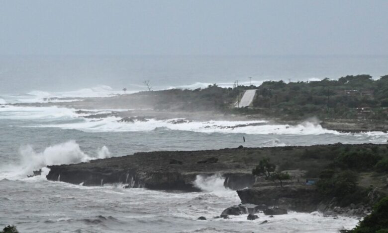 Τυφώνας-melissa:-Αποκαρδιωτικές-είναι-οι-εικόνες-από-το-πέρασμά-του-στη-Τζαμάικα-–-Χτυπά-την-Κούβα