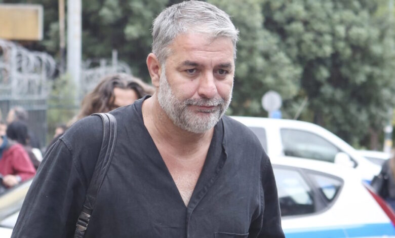 Βασίλης-Μπισμπίκης:-«Δεν-είμαι-άγιος-στη-ζωή-μου,-δεν-θέλω-καμία-ταμπέλα-του-καλού-παιδιού»