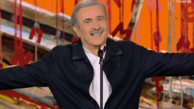 Αλ-Τσαντίρι-Νιουζ:-Ο-Λάκης-Λαζόπουλος-επέστρεψε-στην-τηλεόραση-τραγουδώντας-Διονύση-Σαββόπουλο-–-Καλεσμένος-ο-Απόστολος-Γκλέτσος