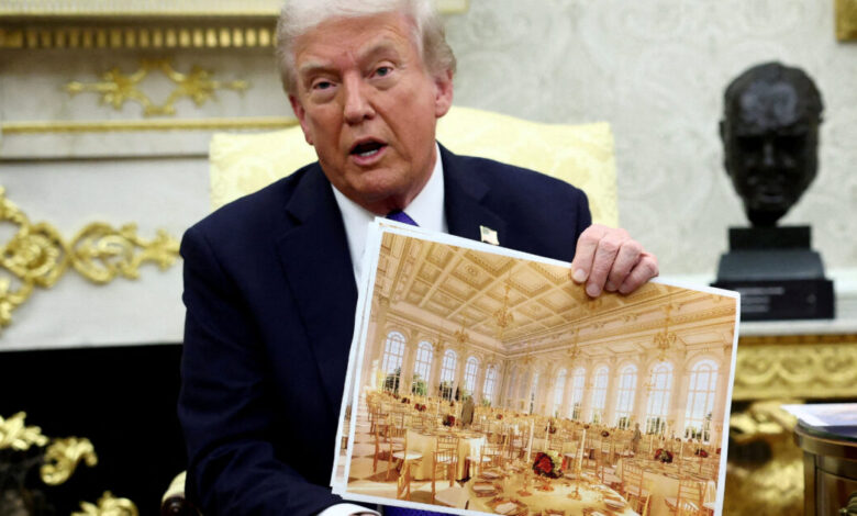 Ο-Ντόναλντ-Τραμπ-απέλυσε-τα-μέλη-της-Επιτροπής-Τεχνών-που-ελέγχει-τα-σχέδια-για-την-νέα-αίθουσα-δεξιώσεων-του-Λευκού-Οίκου