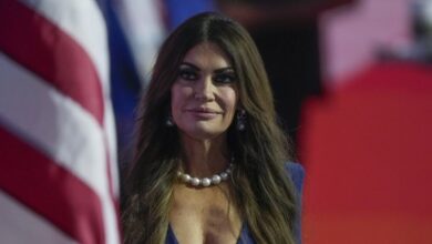 Η-Κίμπερλι-Γκιλφόιλ-διοργανώνει-πριβέ-πάρτι-στον-Κωνσταντίνο-Αργυρό-την-Κυριακή-2-Νοεμβρίου-–-Η-πρόσκληση-των-επίτιμων-καλεσμένων