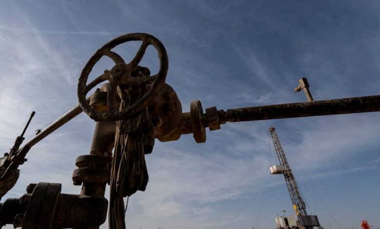 ΙΟΒΕ-για-πετρελαιοειδή:-Μείωση-50%-των-καθαρών-κερδών-το-2024