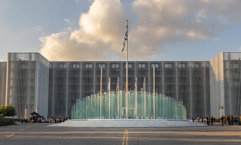 Η-metlen-παρέδωσε-στο-υπουργείο-Εθνικής-Άμυνας-τη-νέα-βιοκλιματική-πρόσοψη-του-ιστορικού-κτιριακού-συγκροτήματος-στο-Στρατόπεδο-«Στρατάρχη-Παπάγου»